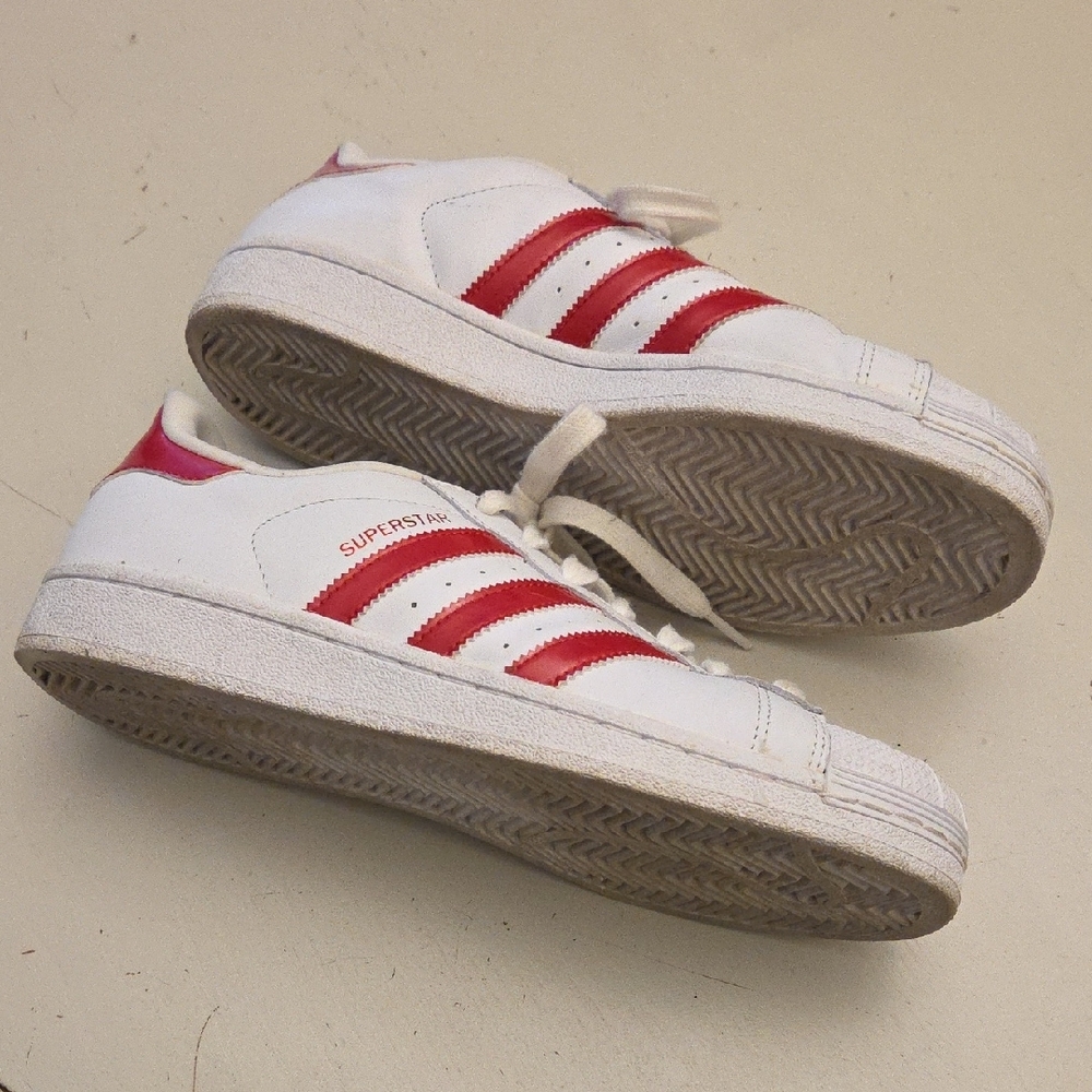 Adidas Superstar Classic White and Red Stripe Sz 9 - Picture 5 of 7